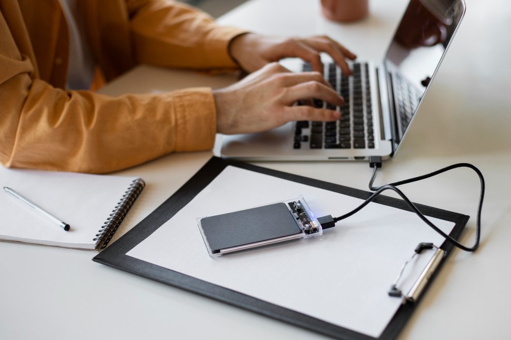 Batterie d'ordinateur portable qui ne charge plus : réparable ou à remplacer ?